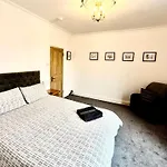 Great Town House - Central York